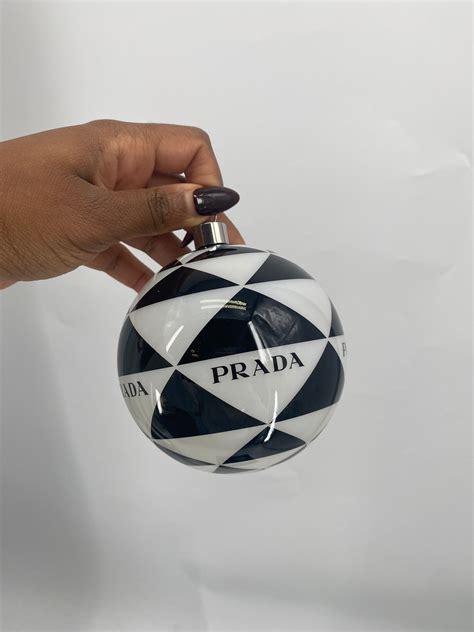 boules de noel prada|Prada Boule De Noël à Logo Imprimé .